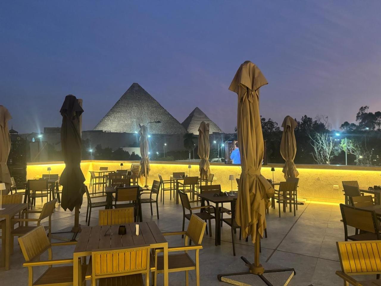 La Boutique Hotel - Vue Des Pyramides Kafret el-Gabal Esterno foto