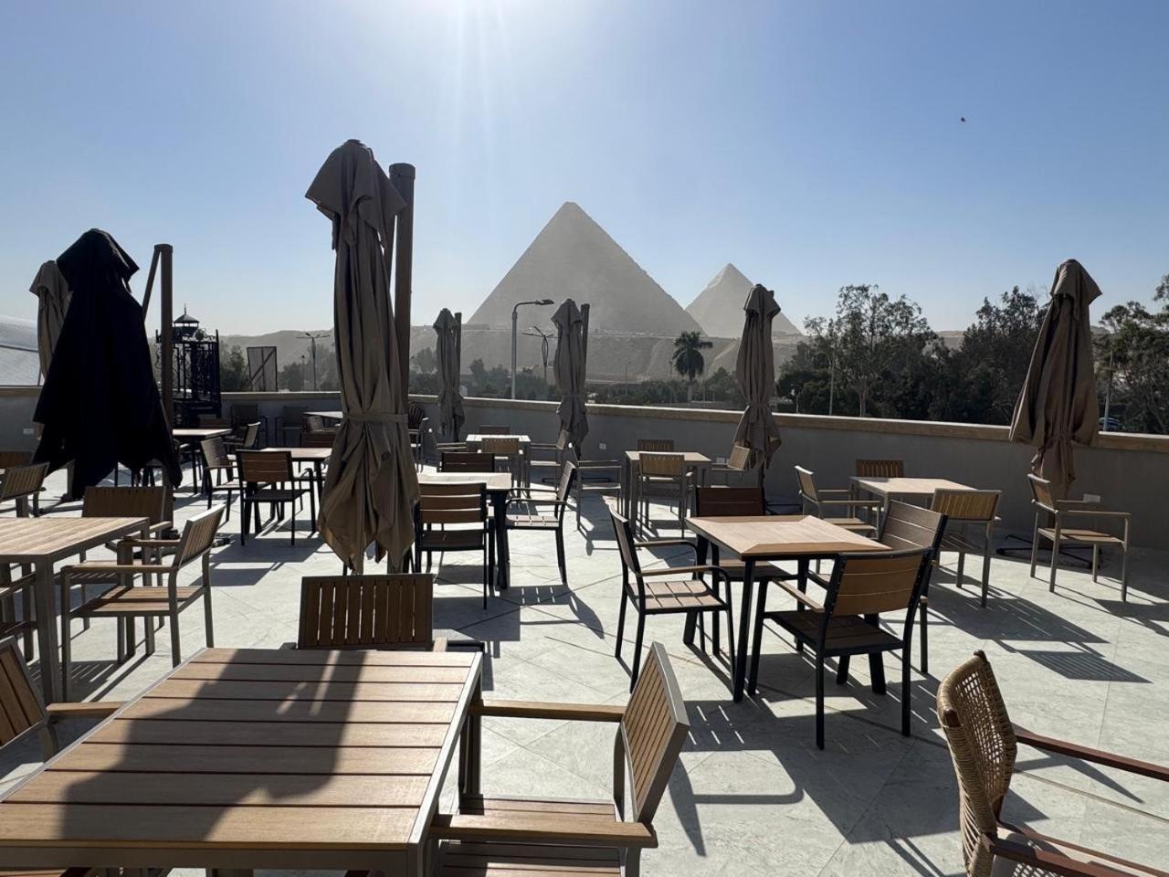 La Boutique Hotel - Vue Des Pyramides Kafret el-Gabal Esterno foto