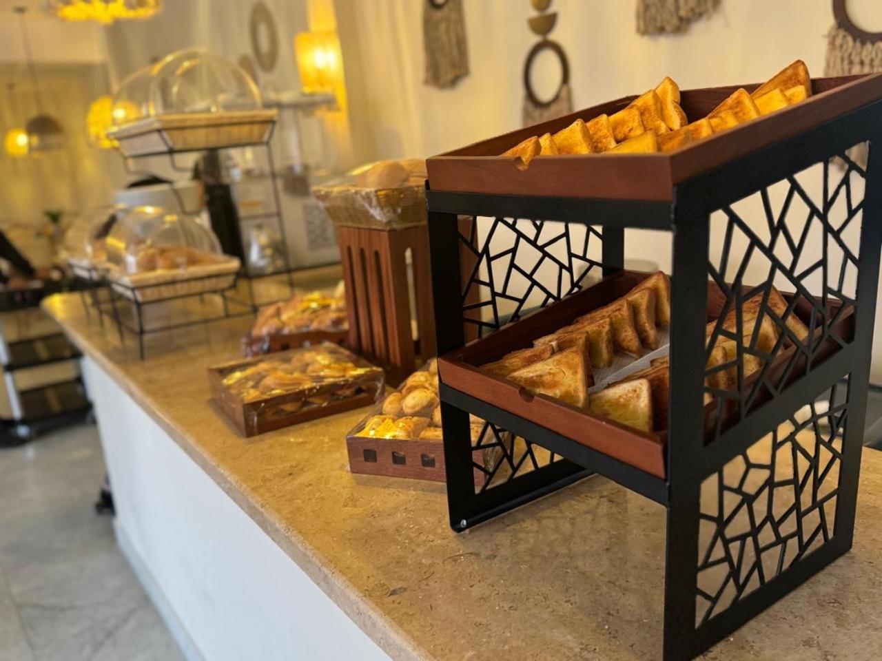 La Boutique Hotel - Vue Des Pyramides Kafret el-Gabal Esterno foto