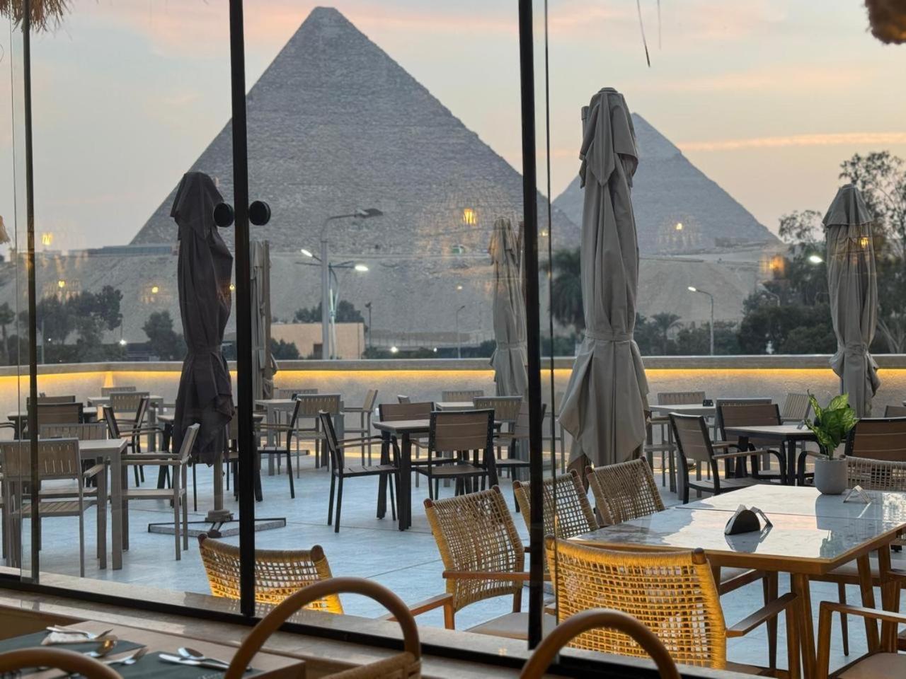 La Boutique Hotel - Vue Des Pyramides Kafret el-Gabal Esterno foto