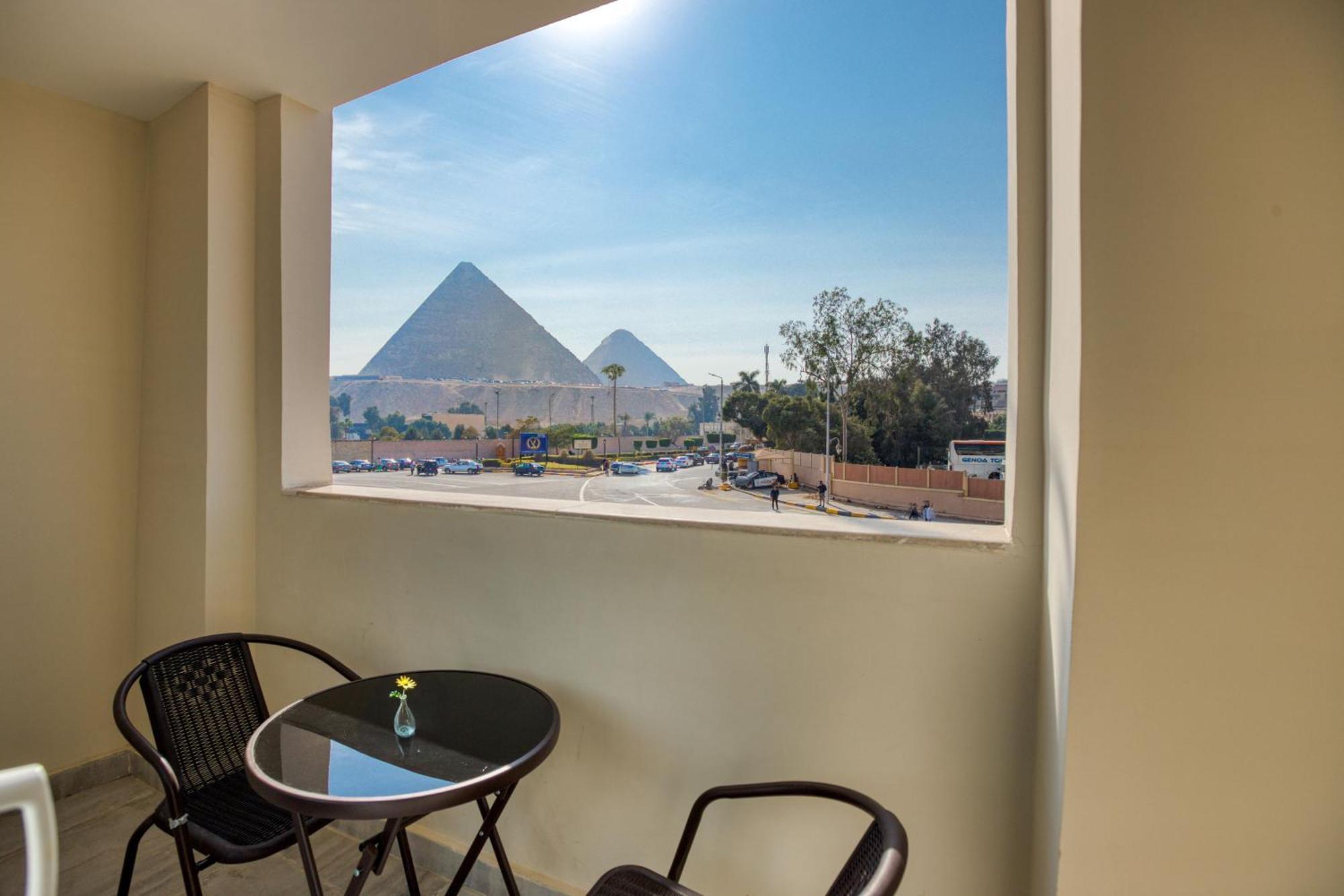 La Boutique Hotel - Vue Des Pyramides Kafret el-Gabal Esterno foto